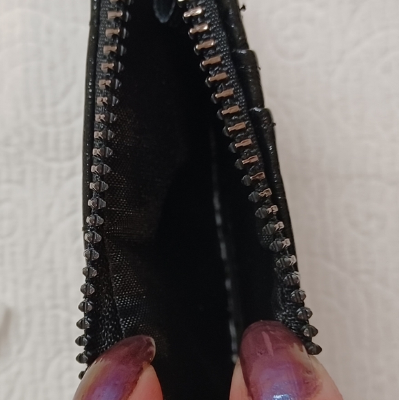 POPPY GREY Black Napa Quilted Faux Patent Leather - Picture 5 of 5